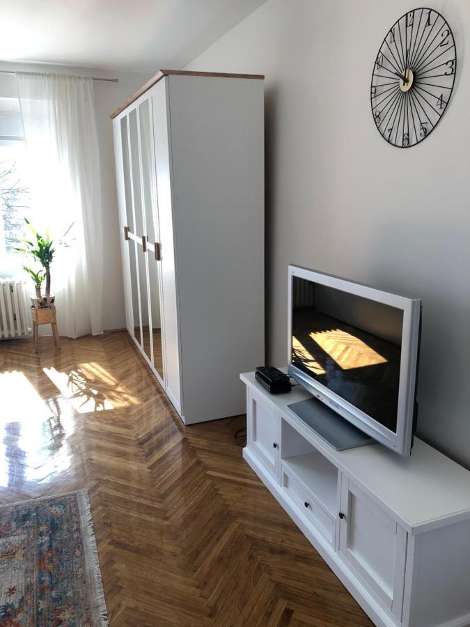 דירות נובי סאד Casa Lusi מראה חיצוני תמונה